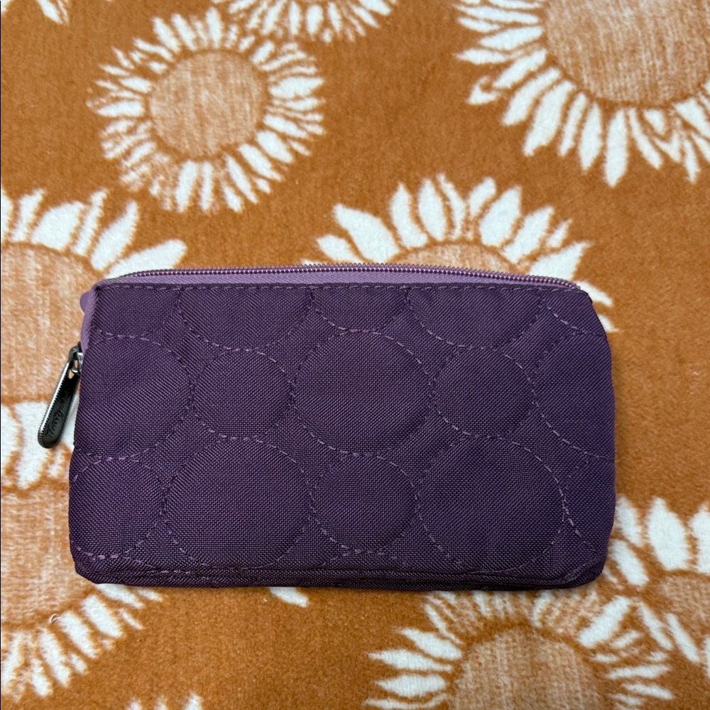 Quilted Circle Pattern Zip Clutch - Purple